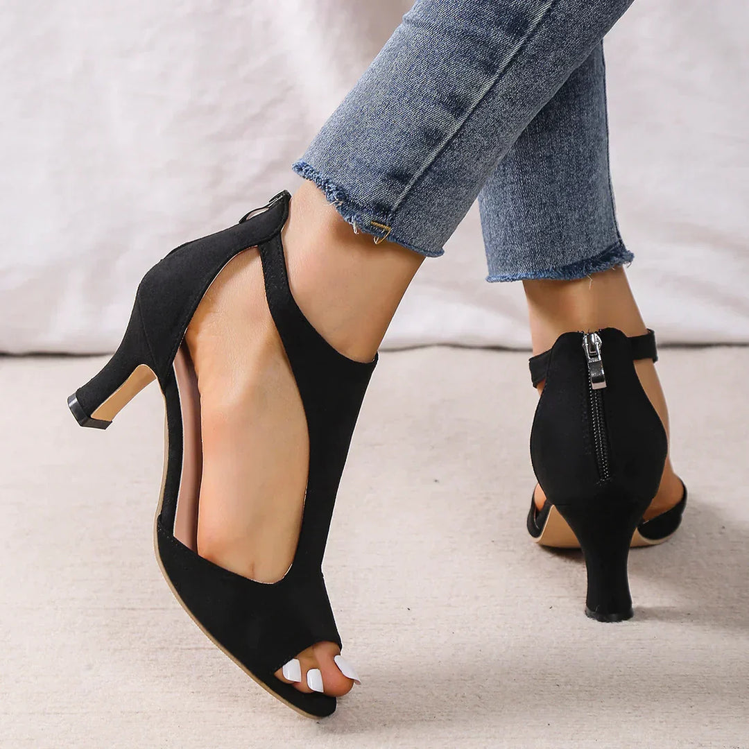 Stylish orthopedic heeled sandals for women, featuring arch support, adjustable fit, perfect for casual or dressy wear.