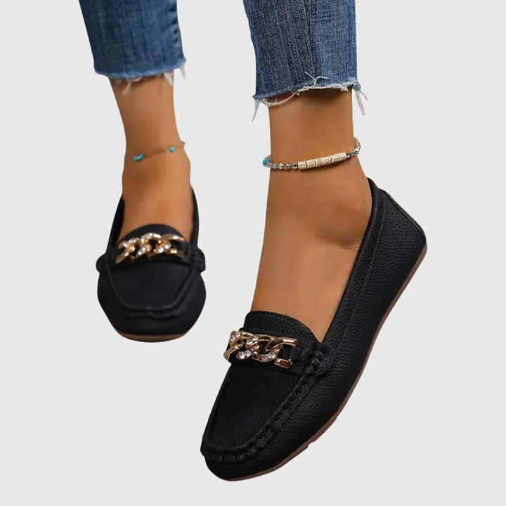 Classic women's casual loafers, featuring orthopedic support, elegant design, and ultimate comfort for daily wear.