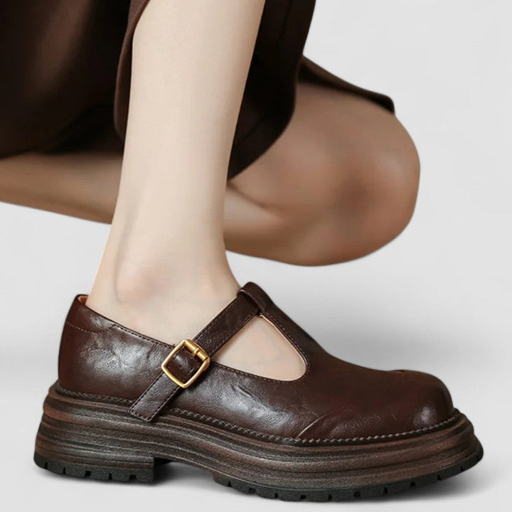 Supportive women's orthopedic Mary Jane shoes, featuring a stable design & adjustable strap for comfort.