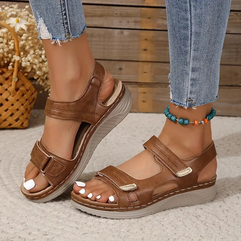 Versatile women's casual sandals. Orthopedic comfort, adjustable straps, & arch support for everyday summer wear.