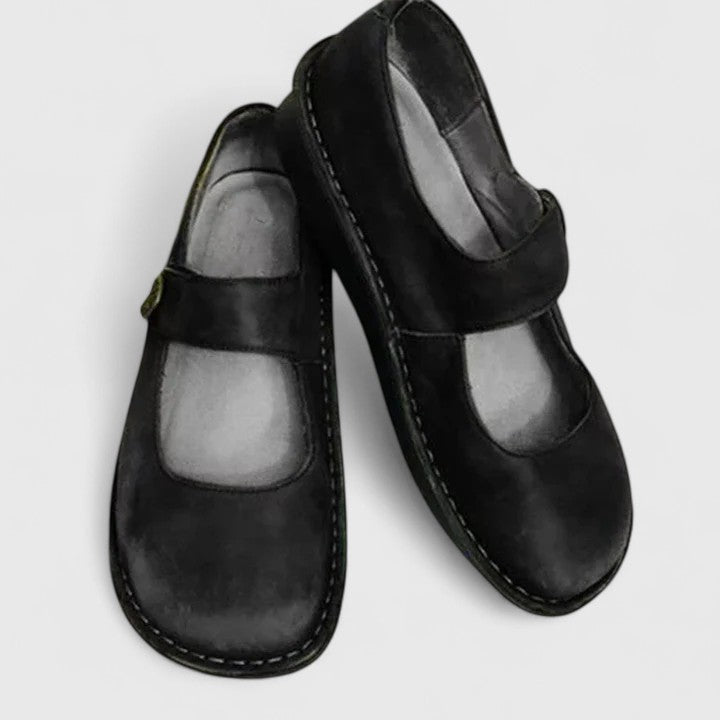 Comfortable women's orthopedic sneakers, offering arch support for all-day walking comfort.