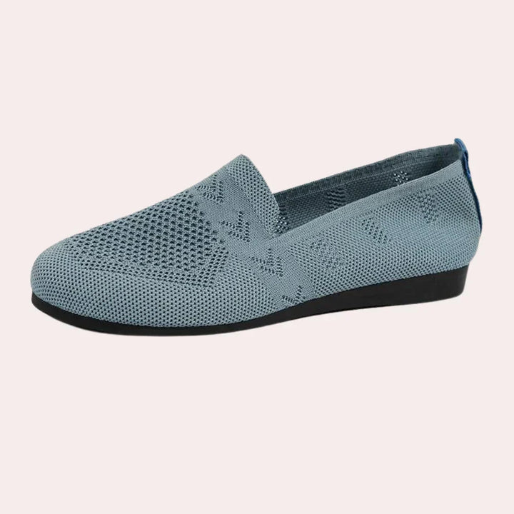 Orthopedic walking shoes for women, ensuring all-day comfort with a lightweight, flexible design and excellent arch support.