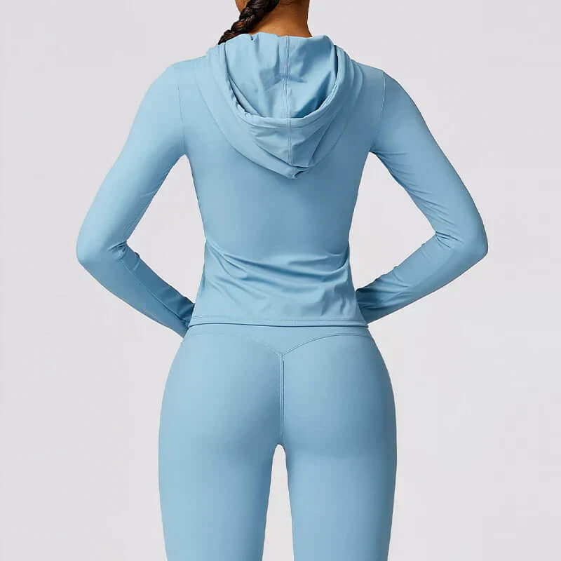 Stylish women's athletic set: quick-dry top & supportive high-waist leggings. Perfect for workouts.