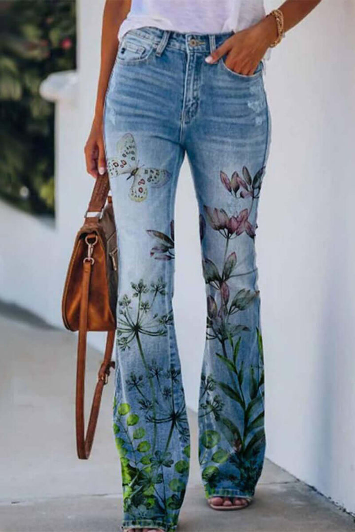 Trendy women's denim jeans with stunning floral embroidery and a flattering regular fit.