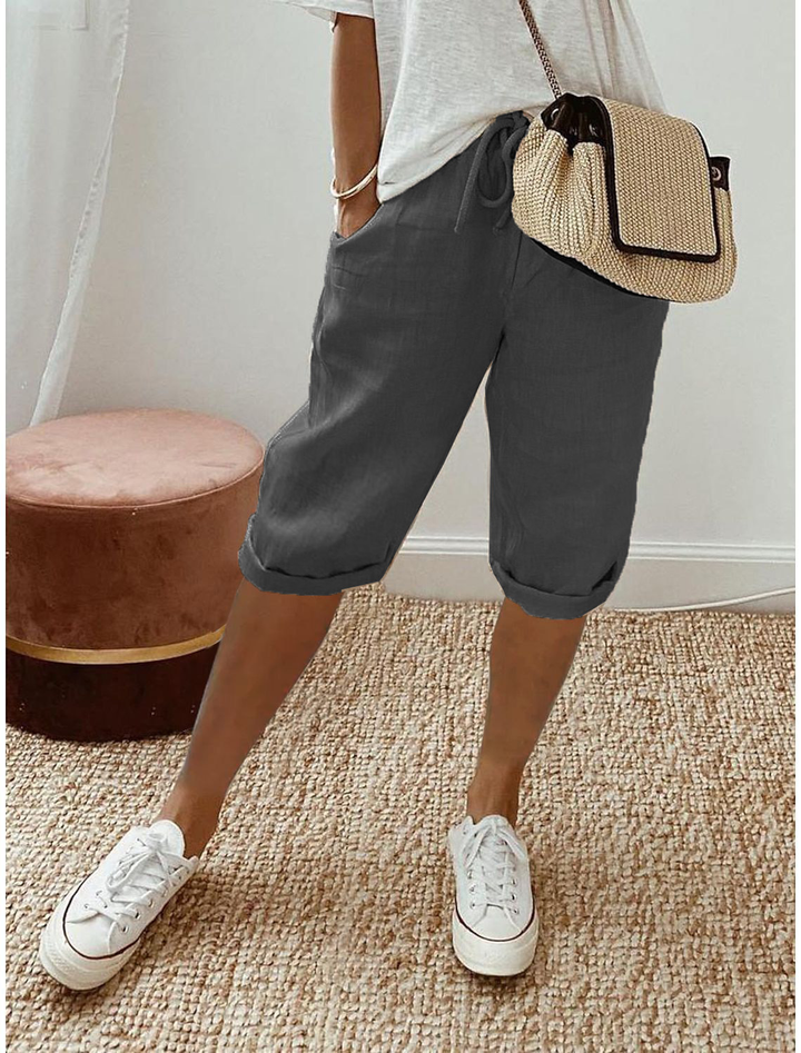 Comfortable women's capri pants, relaxed mid-calf fit, ideal for ladies' everyday & travel fashion.
