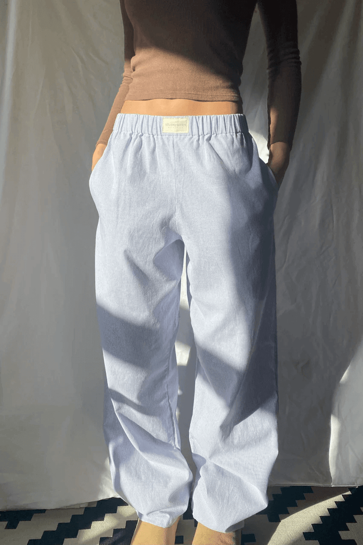 Women's relaxed fit lounge pants, soft fabric for ultimate comfort and casual leisurewear.