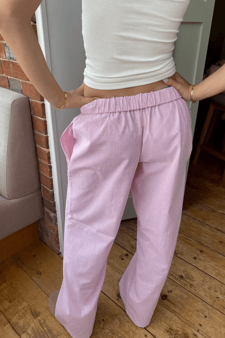 Lightweight women's lounge trousers with soft fabric, perfect for casual home wear.