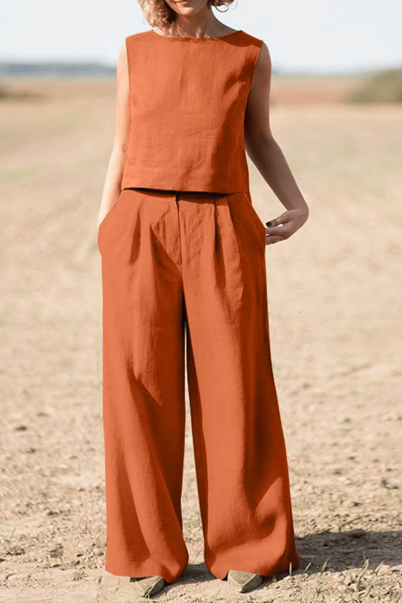 Stylish women's matching set: relaxed fit top & wide-leg pants. Perfect casual summer fashion outfit.