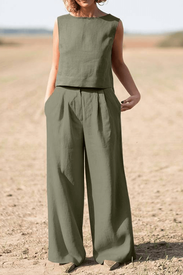 Comfortable women's two-piece set featuring a relaxed top & fashionable wide-leg pants. Great for loungewear.