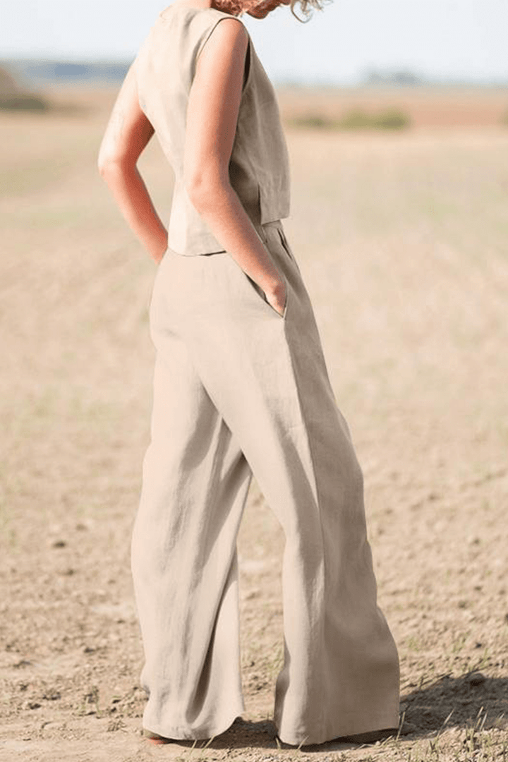 Women's summer fashion set: comfortable relaxed fit top & wide-leg pants. Easy casual outfit for daily wear.