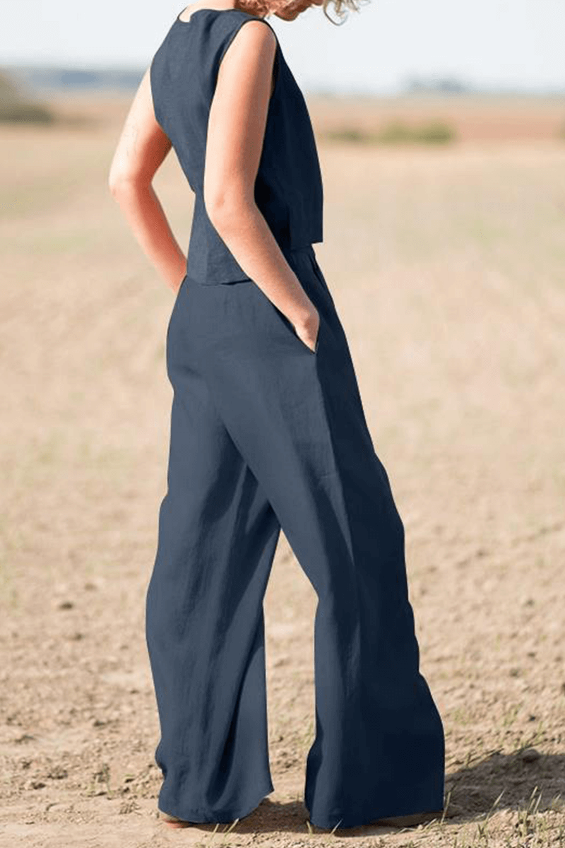 Chic women's two-piece set: relaxed top & wide-leg pants. Comfy matching outfit, perfect for everyday style.