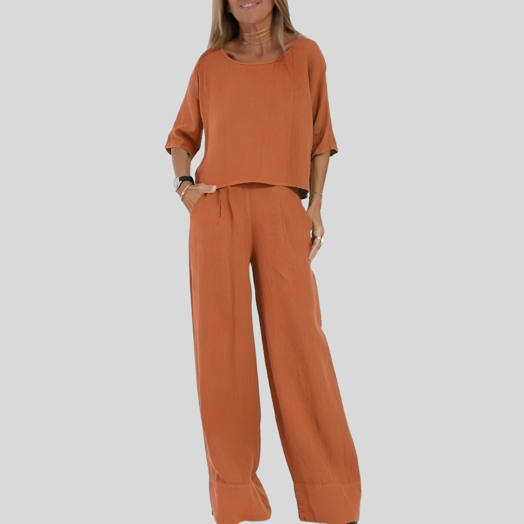 Casual women's matching set: relaxed top & wide-leg pants. Ideal for spring fashion & warm weather comfort.