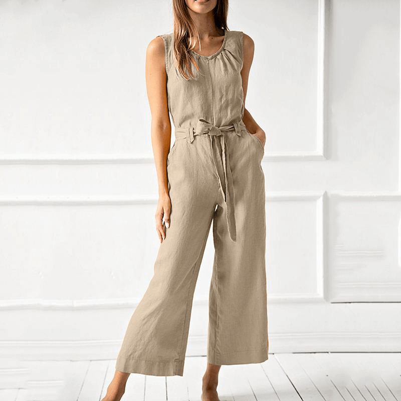 Model wearing a stylish women's relaxed wide-leg jumpsuit, great for casual elegance and everyday wear.