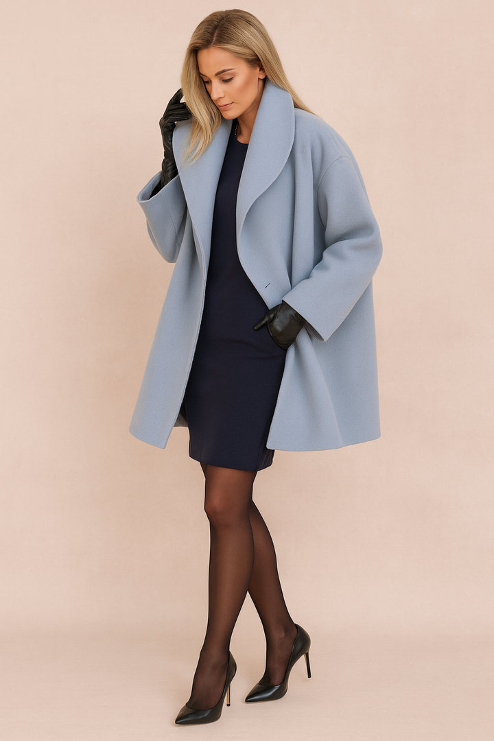 Women's modern relaxed fit open-front winter jacket, an oversized city jacket for elegant everyday wear.