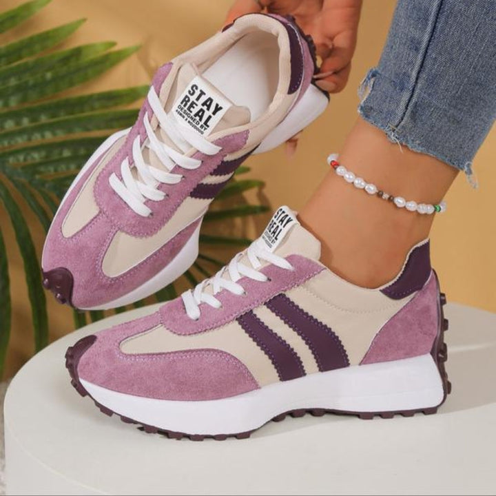 Women's casual retro platform shoes, perfect for urban street style with their distinctive lace-up design and comfort.