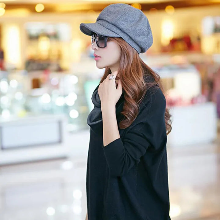 Classic women's retro hat, balloon style, soft cotton for ultimate winter warmth and fashion.