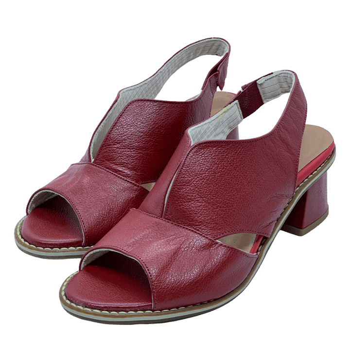Women's Selina heeled dress sandals. Elegant leather, buckle closure, ideal for stylish events.