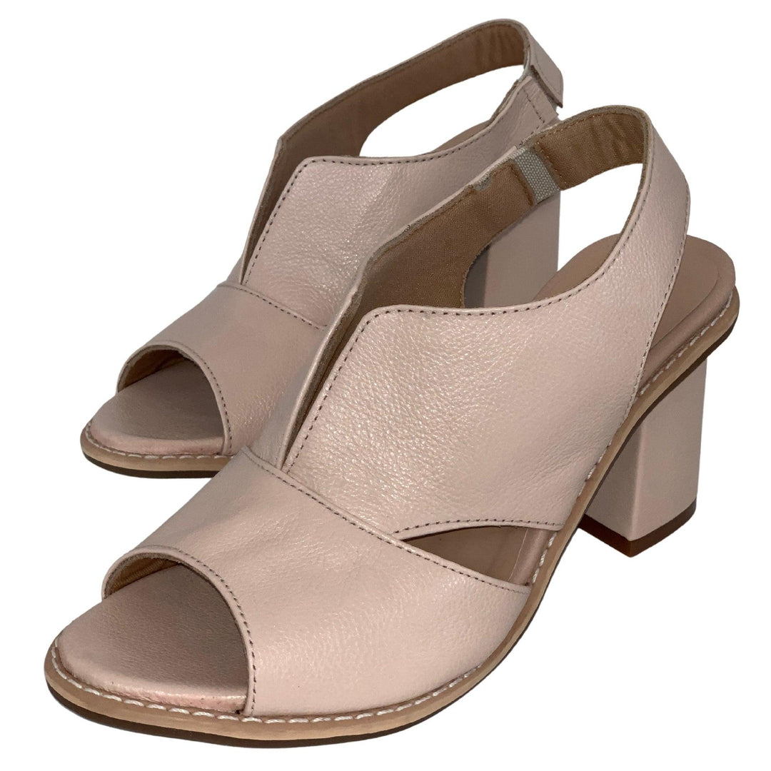 Classic Selina women's heeled sandals. Versatile leather design with non-slip outsole.