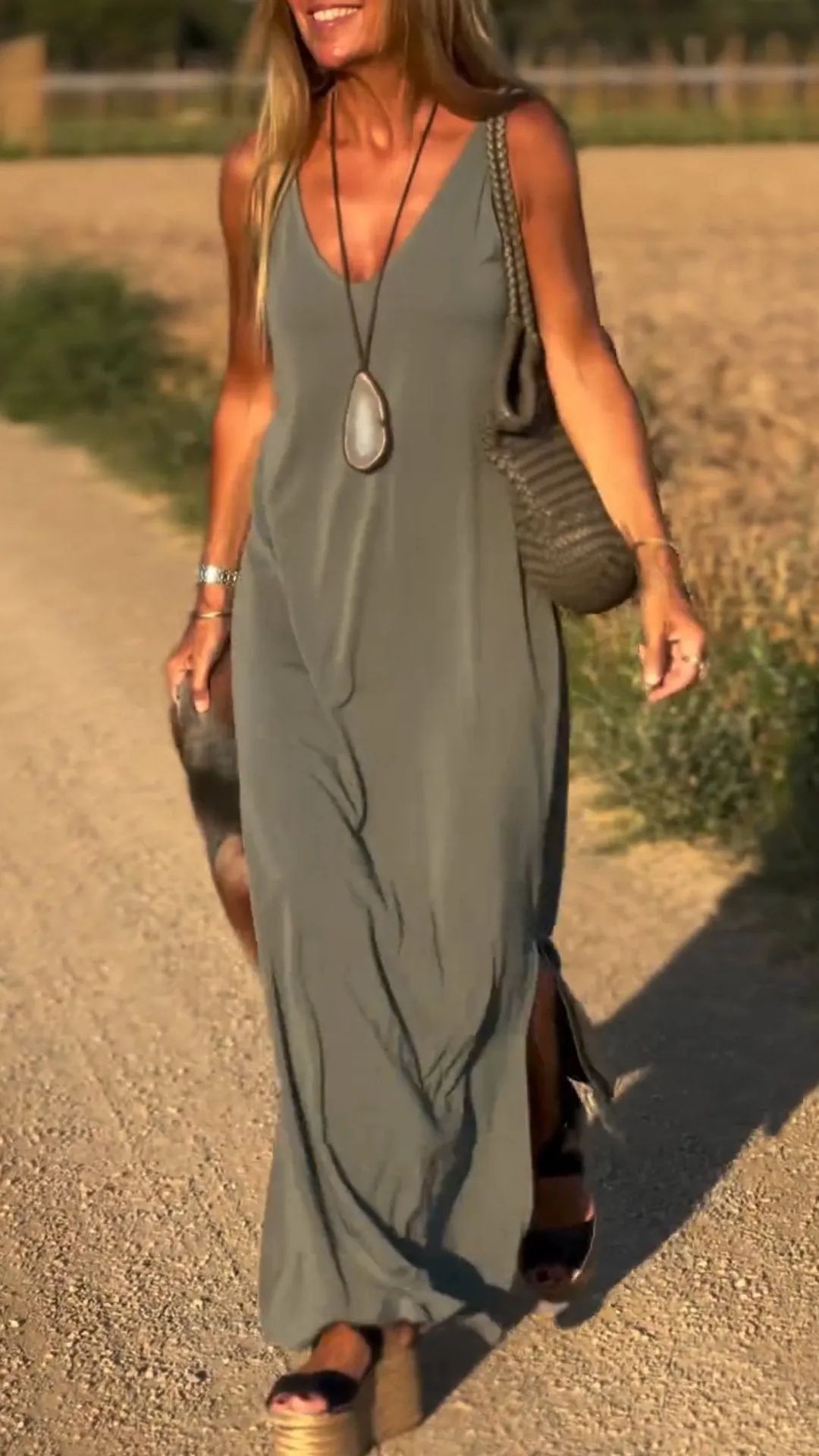 Casual sleeveless maxi dress for women, embodying effortless summer street fashion.