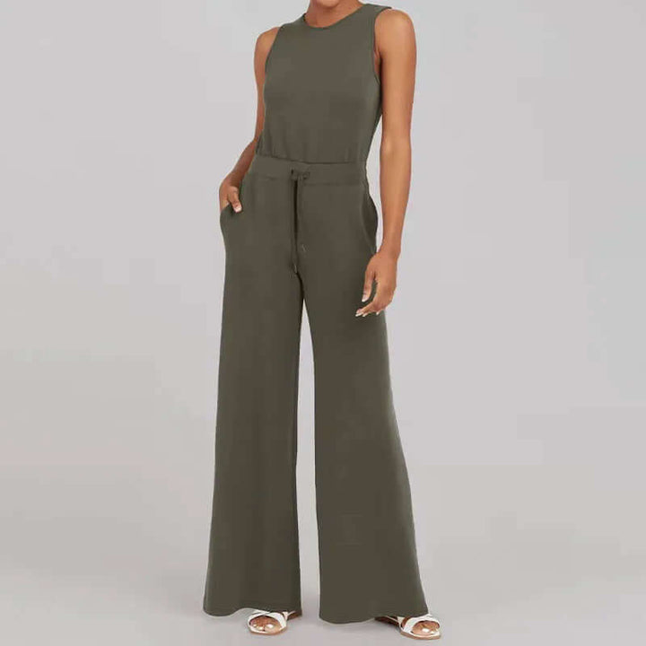 Women's round neck sleeveless wide-leg jumpsuit. Comfortable and elegant one-piece for versatile summer wear.