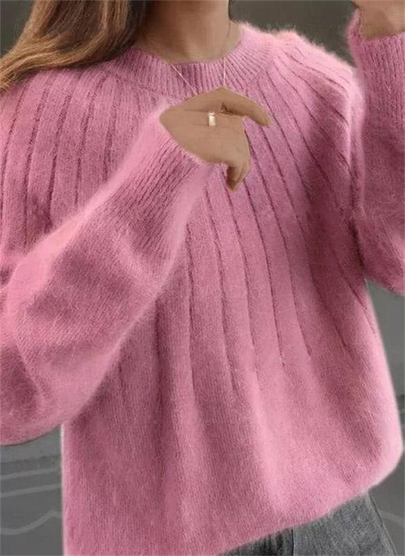 Chic women's cashmere knitwear, Sofie sweater for warm & comfortable everyday autumn & winter fashion.