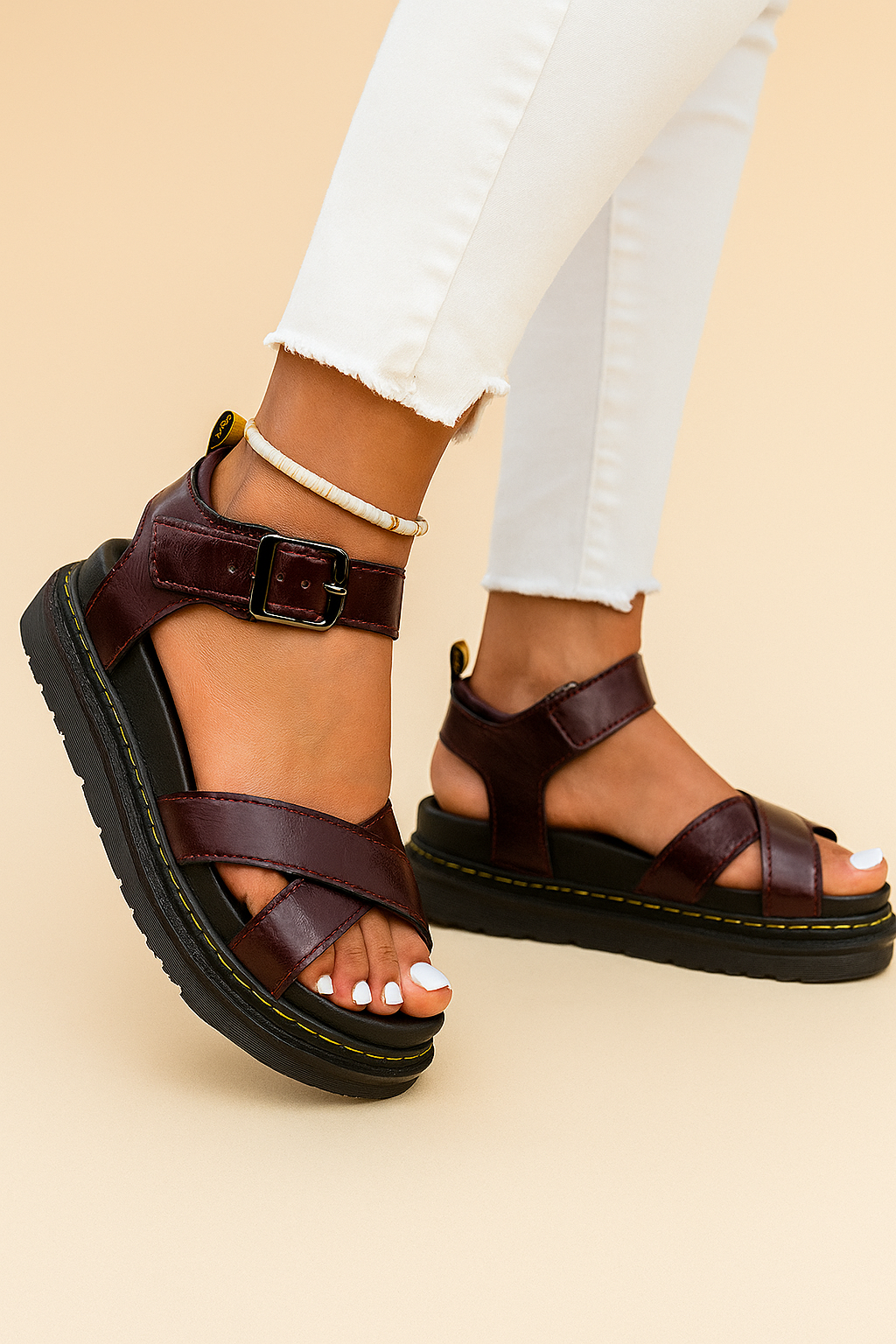 Comfortable women's sporty platform sandals with a chunky sole, strappy design, and secure buckles for everyday style.