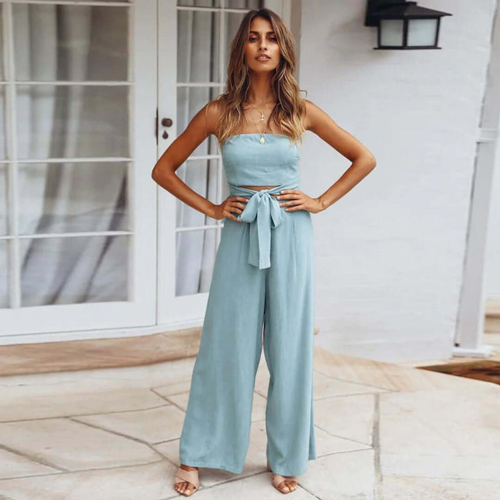 Breathable strapless women's casual jumpsuit, elastic waist for easy movement.