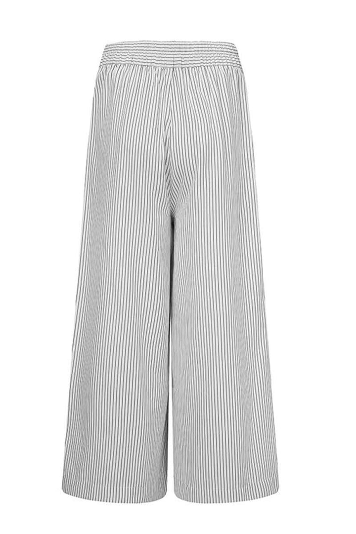 Fashionable women's striped high-waist wide-leg pants. Comfortable polyester palazzo style for casual elegance.