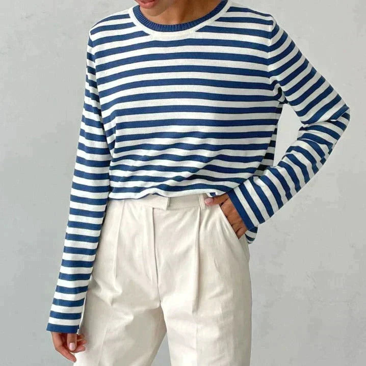 Crew neck striped knit sweater. Women's long sleeve pullover, versatile fashion for autumn casual wear.