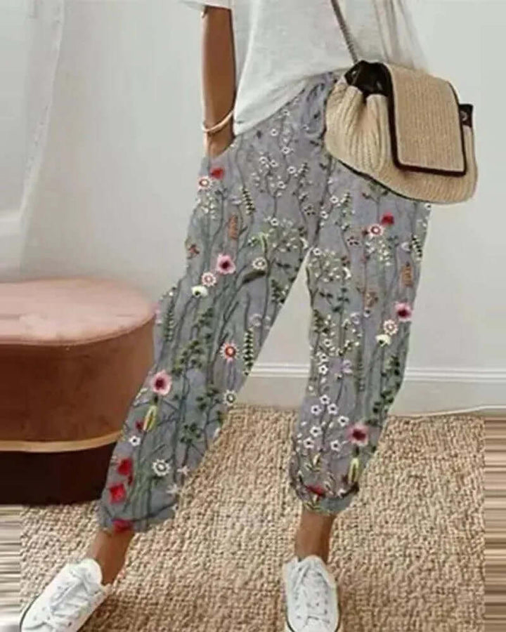 Comfortable women's linen-blend striped pants, perfect casual relaxed fit trousers for summer wear and comfort.