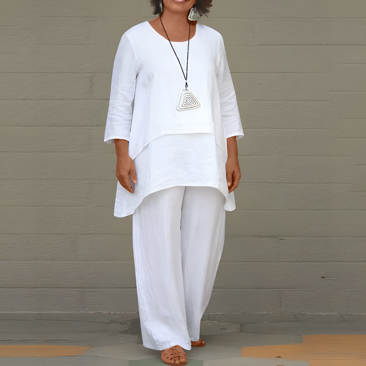 Women's stylish 2-piece linen short set, perfect for summer casual wear and vacation. Relaxed fit top & shorts.