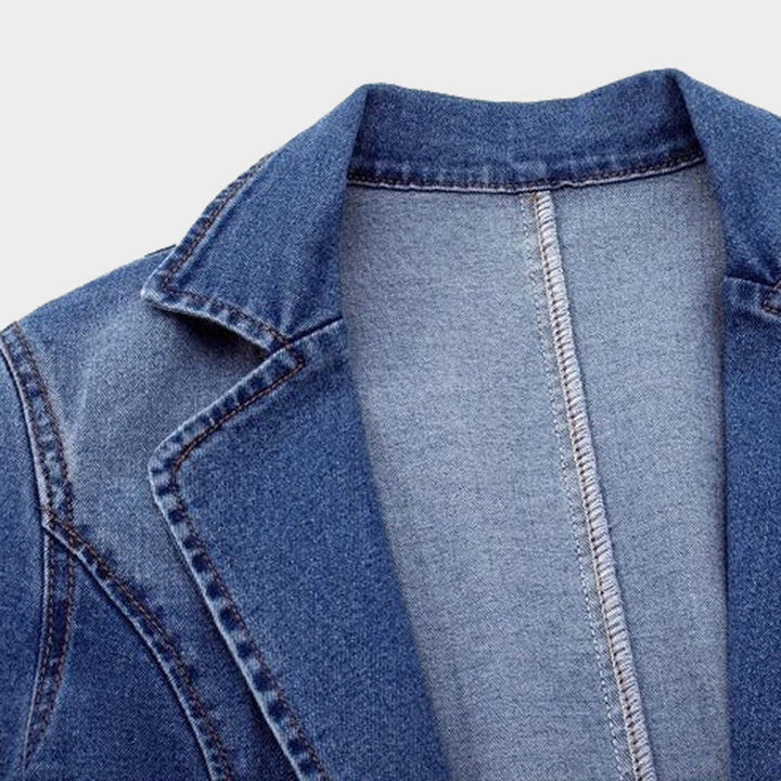 Versatile women's denim blazer, new arrival, a stylish tailored jacket for modern casual outfits.