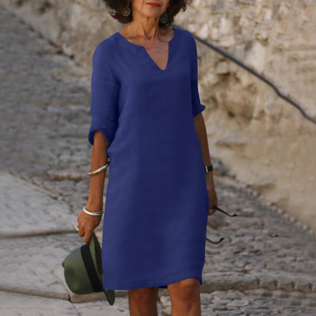 Versatile women's flowy summer dress, suitable for casual wear, elegant events, or vacation outfits.