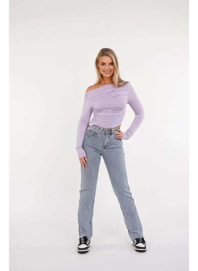 Versatile women's straight leg denim jeans, featuring a fashionable diamond pattern; a perfect wardrobe staple.