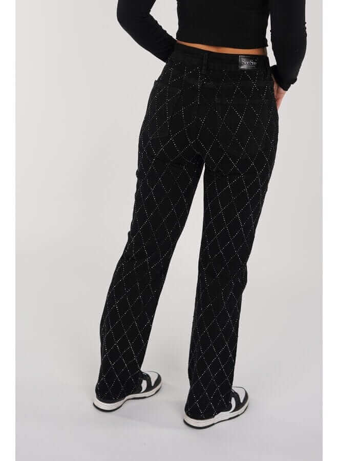 Women's straight leg denim jeans, designed with a subtle yet stylish diamond pattern for a modern look.