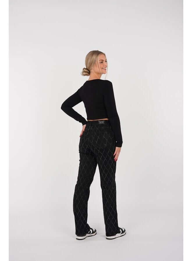 Casual women's straight leg jeans in a classic blue wash, elevated by an elegant diamond pattern detail.