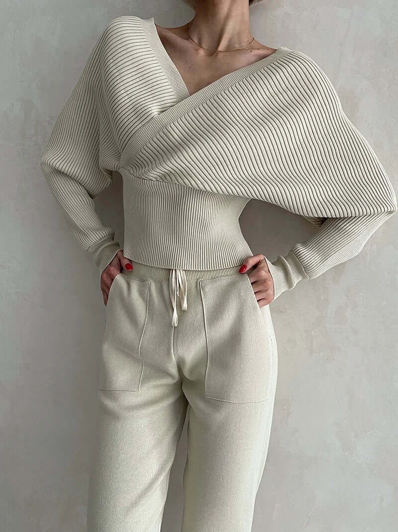 Versatile women's two-piece viscose set, great for casual outings or relaxing.