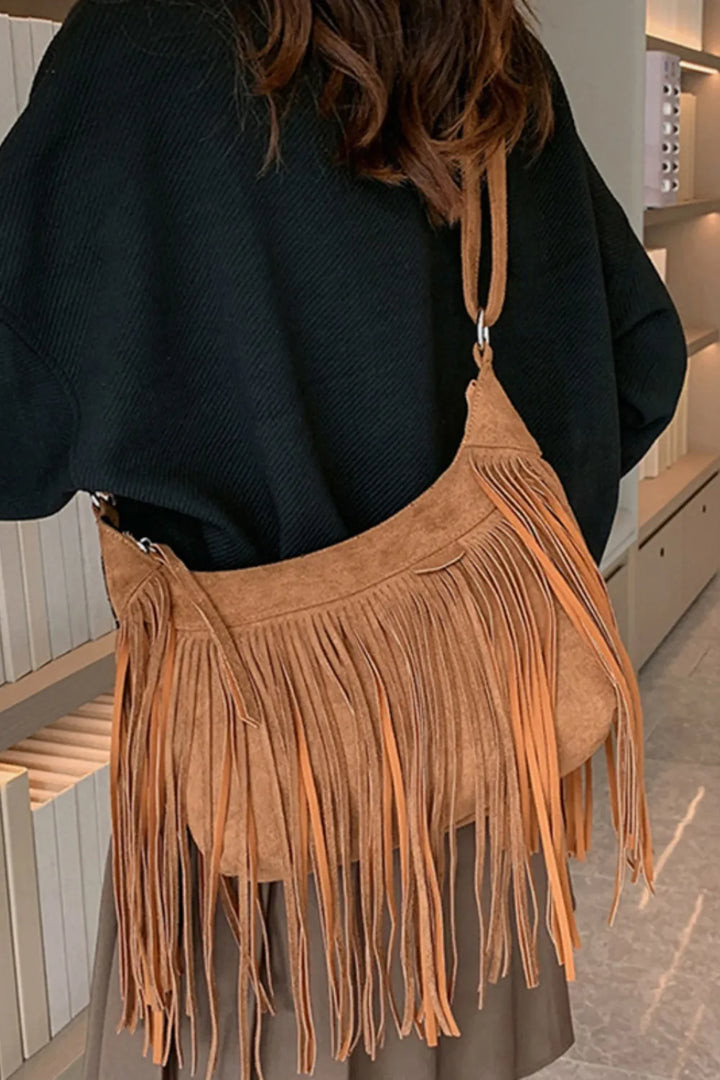 Casual women's suede fringe crossbody purse, ideal small handbag for everyday or festivals.