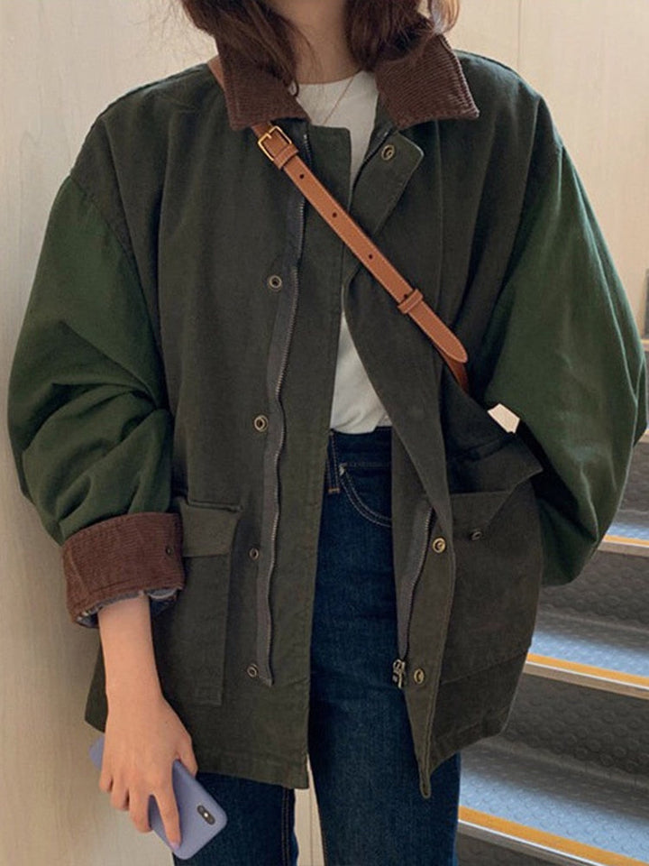 Women's trendy oversized jacket, perfect for comfy casual fashion. Versatile layering piece for fall & winter style.