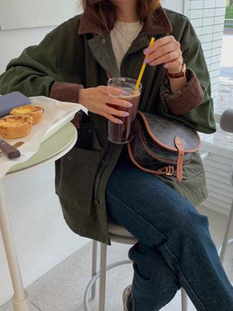 Stylish women's oversized jacket, a comfy and trendy outerwear piece for versatile casual fashion & winter style.