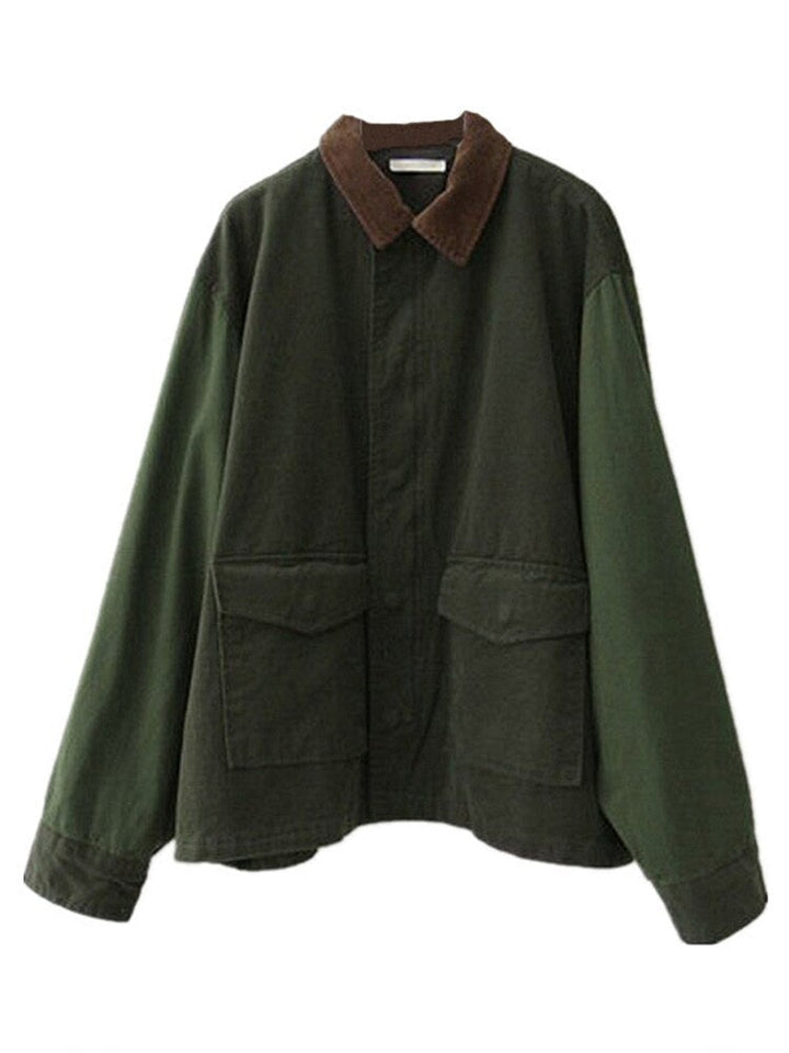 Fashionable women's oversized jacket, a trendy and comfy layering piece for versatile fall & winter style.