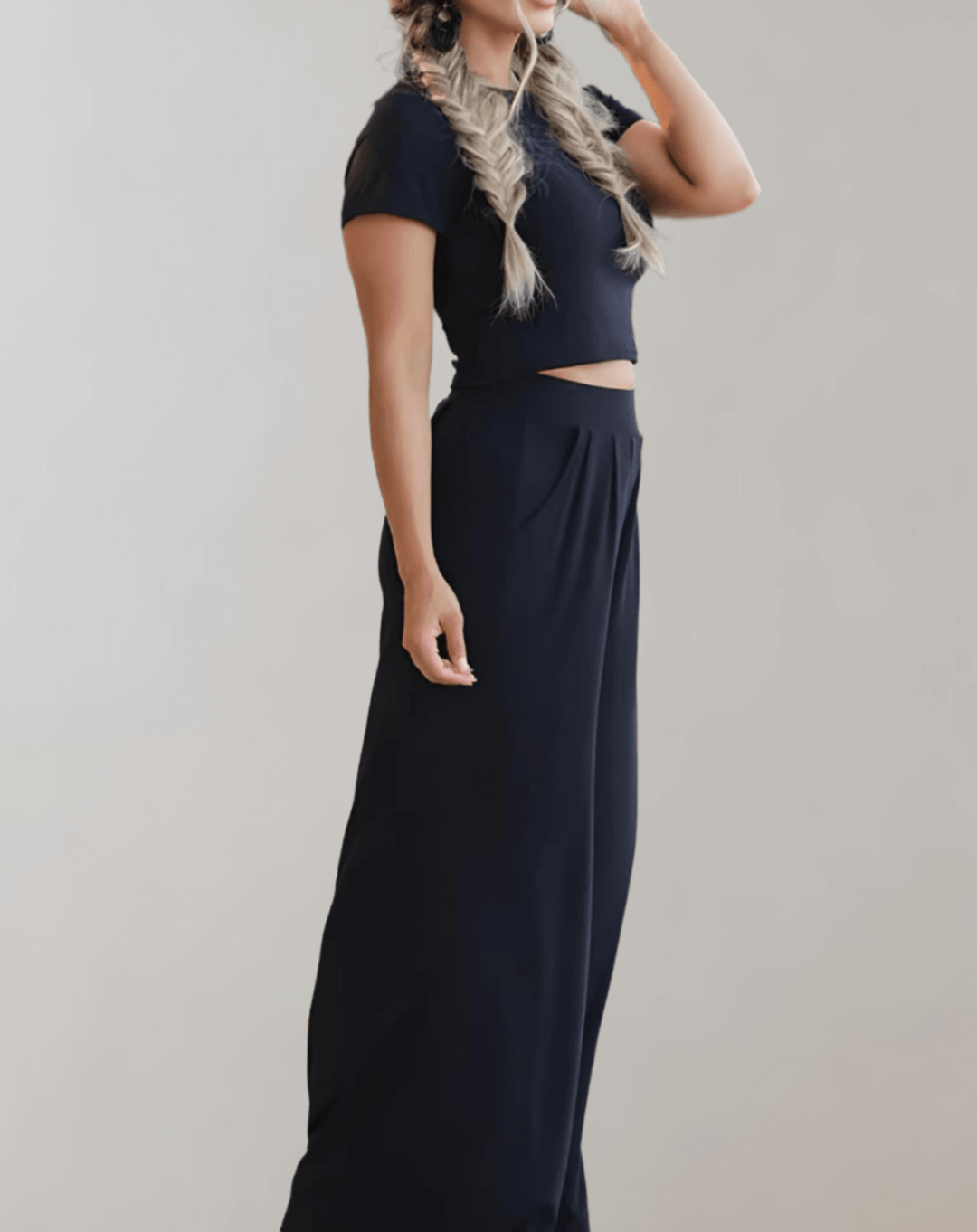 Fashionable tailored blazer from a women's two-piece co-ord set. Perfect for a chic business casual look.