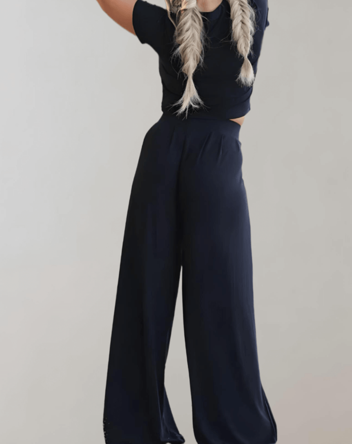 Chic mini skirt from a women's two-piece co-ord set. Stylish & versatile for elegant party wear or daily fashion.
