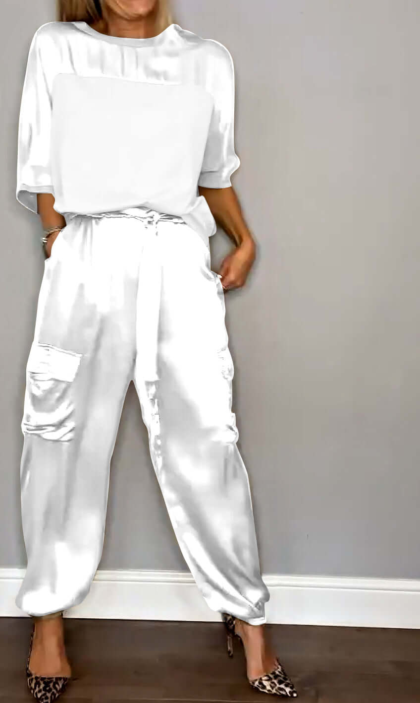 Ultra-soft women's two-piece set, ideal for cozy evenings, comfortable sleepwear, or home attire.