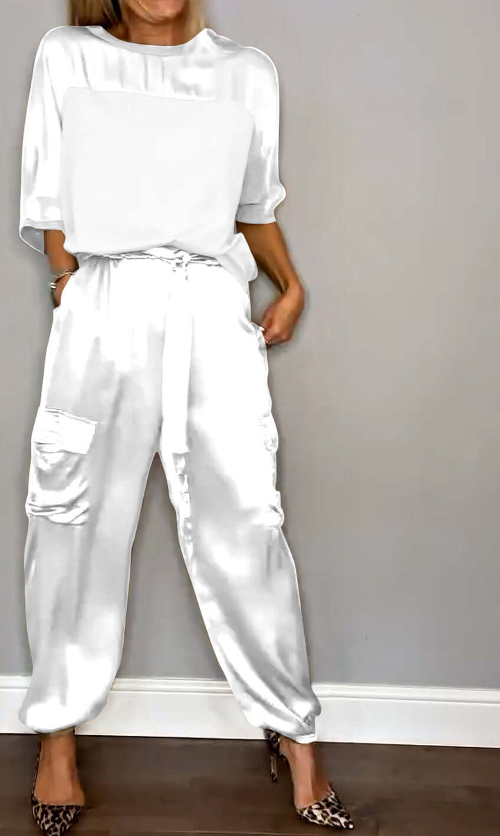 Ultra-soft women's two-piece set, ideal for cozy evenings, comfortable sleepwear, or home attire.