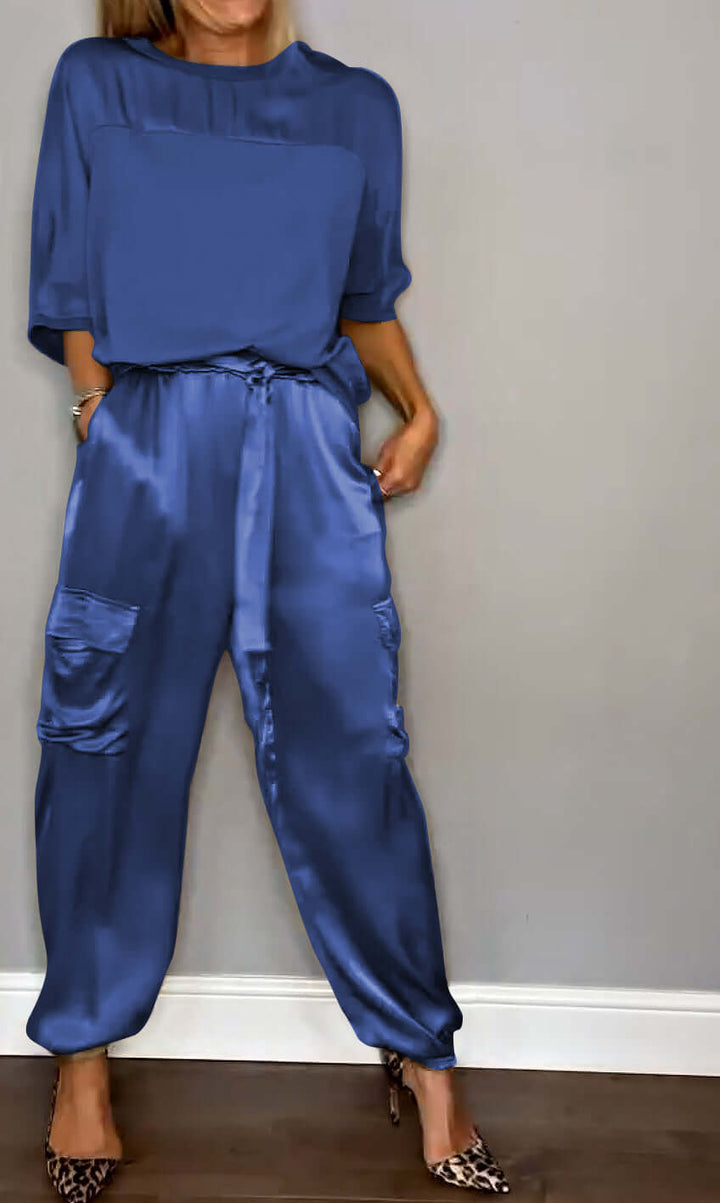 Women's casual two-piece set, ultra-soft fabric for comfortable loungewear & home fashion.