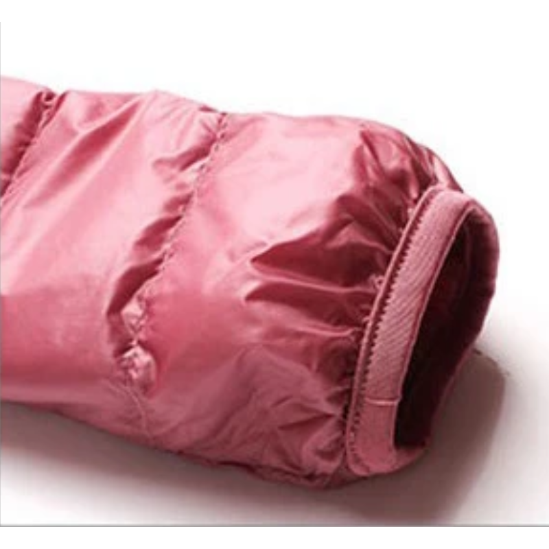 High-quality women's ultralight foldable puffer jacket with hood, durable & warm for winter.