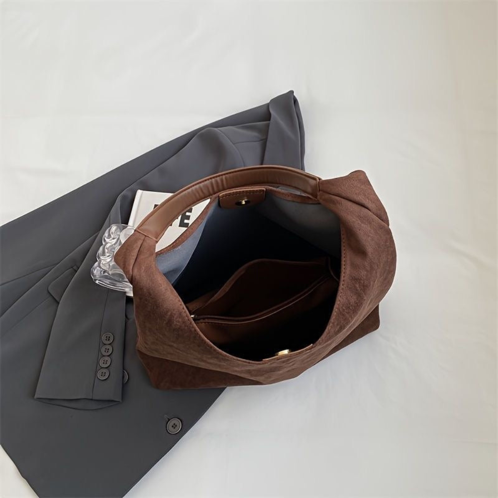 Large capacity women's tote bag, perfect as a versatile everyday & travel shoulder bag.