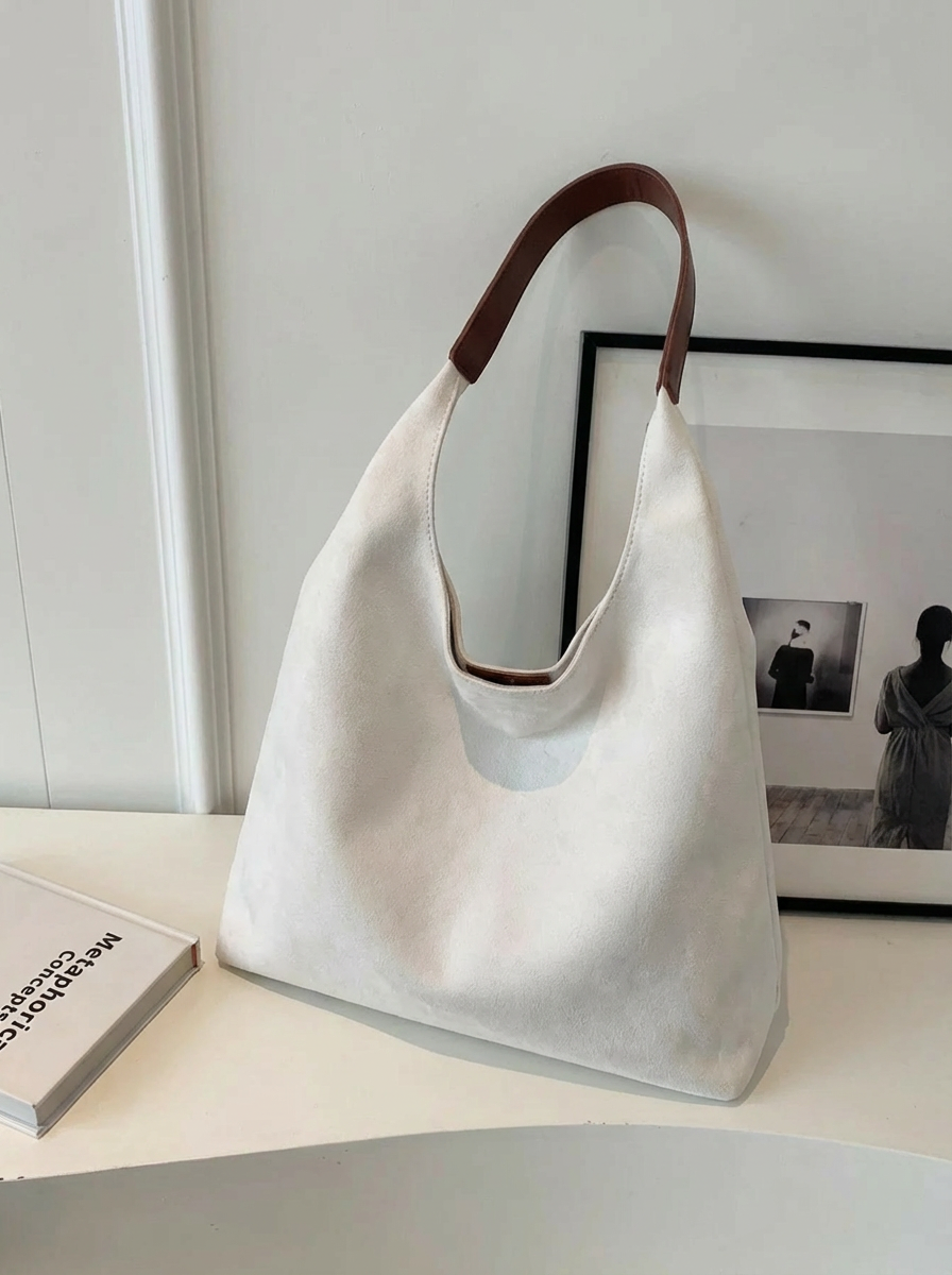 Stylish casual shoulder tote for women, ideal for travel and daily errands.