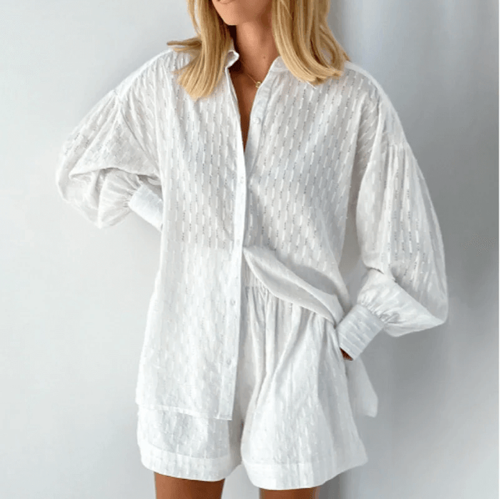 Women's versatile two-piece lounge set, soft fabric for stylish comfort. Perfect casual summer outfit.